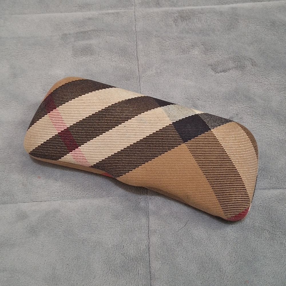 Burberry Eyglasses Sunglasses Case